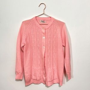 Pink cardigan with pockets and buttons